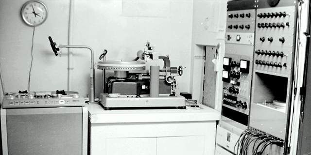 MotownのクラシックなマスタリングEQでプロフェッショナルな輝きを加えます